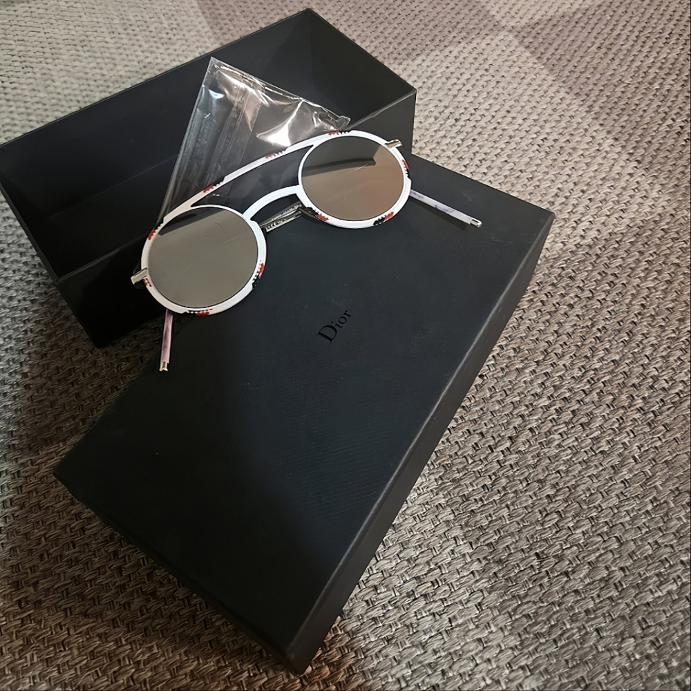 Dior SYNTHESIS 01 Round Sunglasses